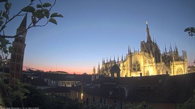 immagine della webcam nei dintorni di Milano Campo dei Fiori: webcam Milano Duomo