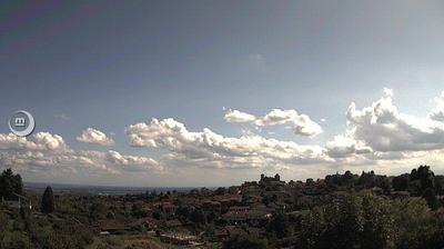 immagine della webcam nei dintorni di Venaria Reale: webcam Pecetto Torinese