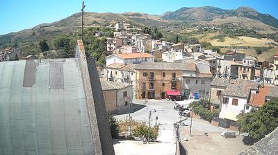 immagine della webcam nei dintorni di Petralia Soprana: webcam Castellana Sicula
