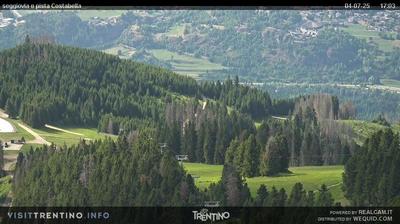 immagine della webcam nei dintorni di Caldaro sulla Strada del Vino: webcam Cavalese