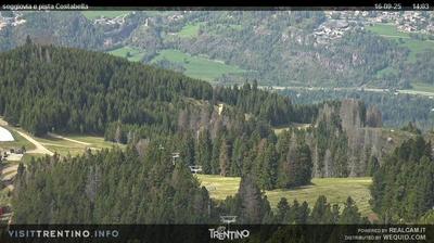 immagine della webcam nei dintorni di Passo di Gobbera: webcam Alpe Cermis
