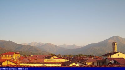 immagine della webcam nei dintorni di Chiesanuova: webcam Salassa