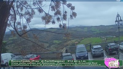 immagine della webcam nei dintorni di Carpegna: webcam Roncofreddo