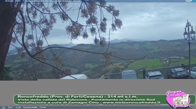immagine della webcam nei dintorni di Macerata Feltria: webcam Roncofreddo