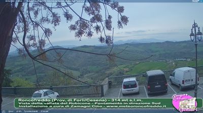 immagine della webcam nei dintorni di Macerata Feltria: webcam Roncofreddo