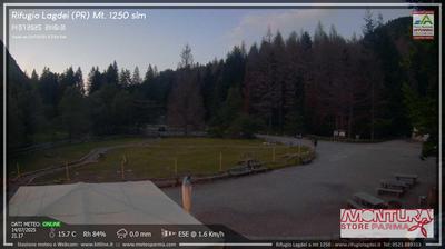 immagine della webcam nei dintorni di Sillano Giuncugnano: webcam Trefiumi