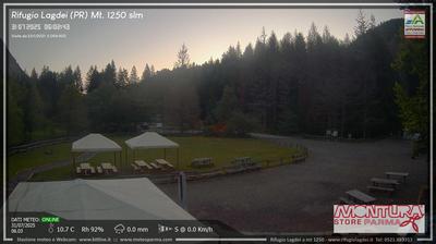 immagine della webcam nei dintorni di Tizzano Val Parma: webcam Trefiumi