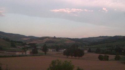 immagine della webcam nei dintorni di Montese: webcam Castello di Serravalle