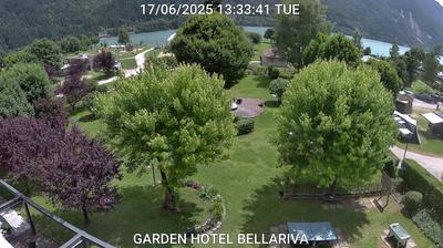 immagine della webcam nei dintorni di Rifugio Viviani: webcam Molveno