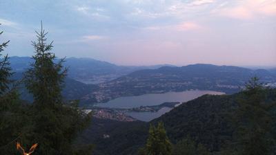 immagine della webcam nei dintorni di Suello: webcam Monte Cornizzolo