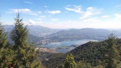 immagine della webcam nei dintorni di Senna Comasco: webcam Monte Cornizzolo
