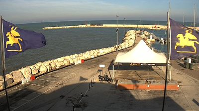 immagine della webcam nei dintorni di Civitanova Marche: webcam Portonovo