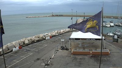immagine della webcam nei dintorni di Treia: webcam Portonovo
