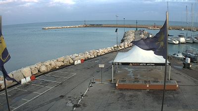 immagine della webcam nei dintorni di Macerata: webcam Portonovo