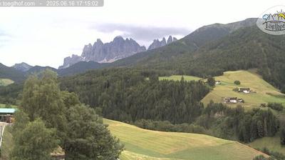 immagine della webcam nei dintorni di San Vigilio di Marebbe: webcam Funes