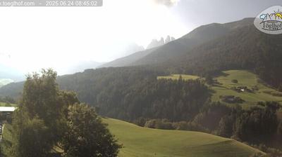 immagine della webcam nei dintorni di Casteldarne: webcam Funes
