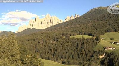 immagine della webcam nei dintorni di Pedraces: webcam Funes
