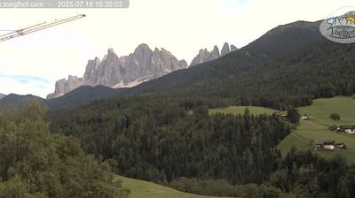 immagine della webcam nei dintorni di Luson: webcam Funes