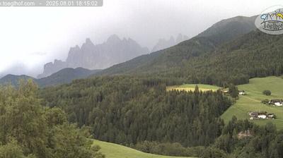 immagine della webcam nei dintorni di Villandro: webcam Funes