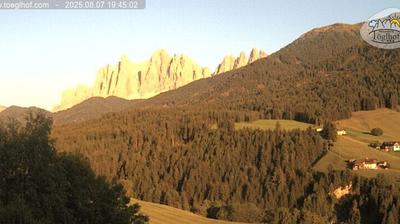 immagine della webcam nei dintorni di Laion: webcam Funes