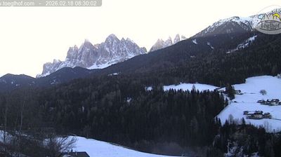 immagine della webcam nei dintorni di Sant'Andrea in Monte: webcam Funes