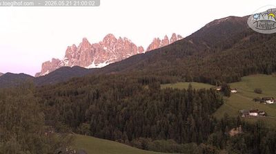immagine della webcam nei dintorni di Sant'Andrea in Monte: webcam Funes
