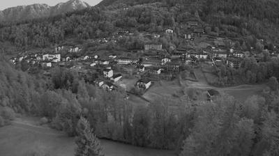 immagine della webcam nei dintorni di Zambla: webcam Roncobello