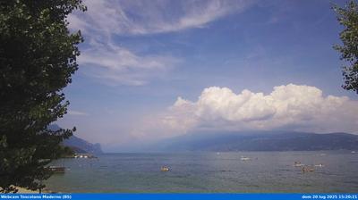 immagine della webcam nei dintorni di Tremosine sul Garda: webcam Toscolano-Maderno