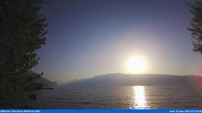 immagine della webcam nei dintorni di Tremosine sul Garda: webcam Toscolano-Maderno