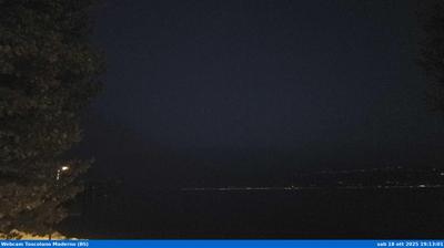 immagine della webcam nei dintorni di Brenzone sul Garda: webcam Toscolano-Maderno