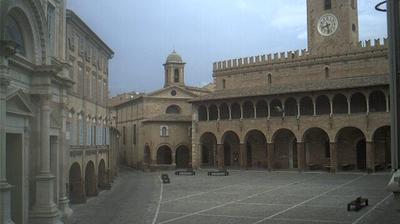 immagine della webcam nei dintorni di Alba Adriatica: webcam Offida