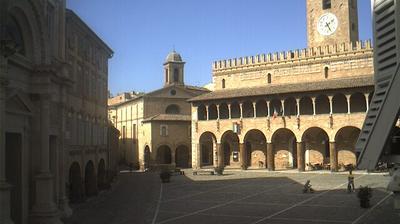 immagine della webcam nei dintorni di Marina Palmense: webcam Offida