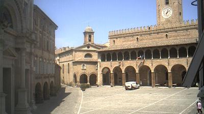 immagine della webcam nei dintorni di Marina Palmense: webcam Offida
