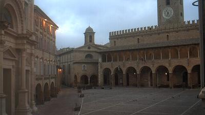 immagine della webcam nei dintorni di Grottammare: webcam Offida