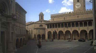 immagine della webcam nei dintorni di Montemonaco: webcam Offida