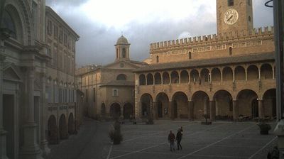 immagine della webcam nei dintorni di Porto San Giorgio: webcam Offida