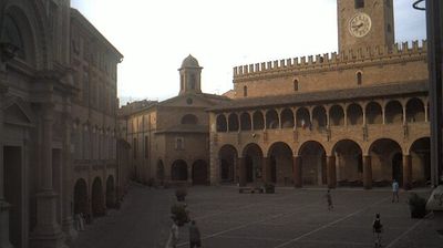 immagine della webcam nei dintorni di Grottammare: webcam Offida