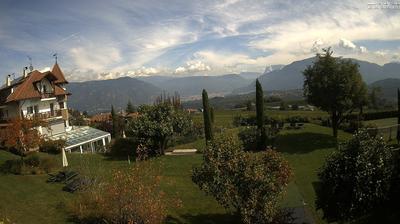 Preview delle webcam di Appiano sulla Strada del Vino: Blick von Eppan nach Bozen und auf die Dolomiten