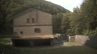 immagine della webcam nei dintorni di Badia Prataglia: webcam Mercato