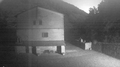 immagine della webcam nei dintorni di Badia Prataglia: webcam Mercato
