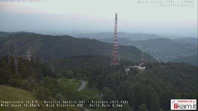 immagine della webcam nei dintorni di Carrega Ligure: webcam Passo del Penice