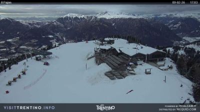 immagine della webcam nei dintorni di Caldaro sulla Strada del Vino: webcam Cavalese