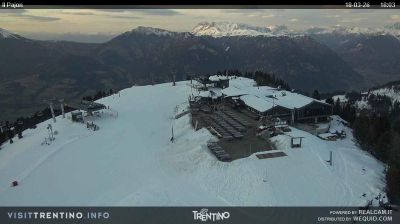 immagine della webcam nei dintorni di Pampeago: webcam Alpe Cermis