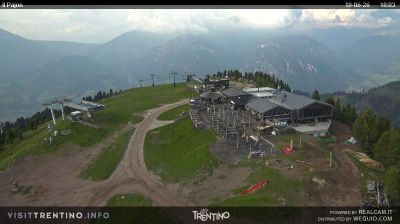 immagine della webcam nei dintorni di Pampeago: webcam Alpe Cermis