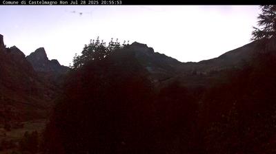 immagine della webcam nei dintorni di Cuneo Levaldigi: webcam Castelmagno