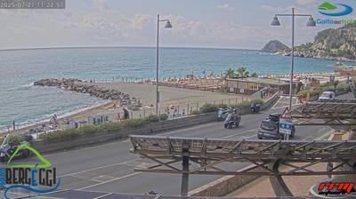 immagine della webcam nei dintorni di Finale Marina: webcam Bergeggi