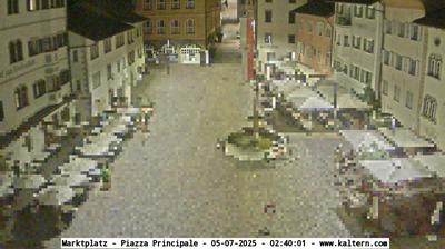 Preview delle webcam di Caldaro sulla Strada del Vino: Marktplatz Gemeinde Kaltern - Piazza Principale Comune di Caldaro
