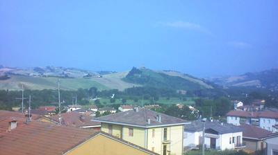immagine della webcam nei dintorni di Cattolica: webcam Montecalvo in Foglia