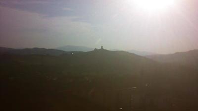 immagine della webcam nei dintorni di Monte Grimano Terme: webcam Montecalvo in Foglia