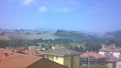 immagine della webcam nei dintorni di Macerata Feltria: webcam Montecalvo in Foglia